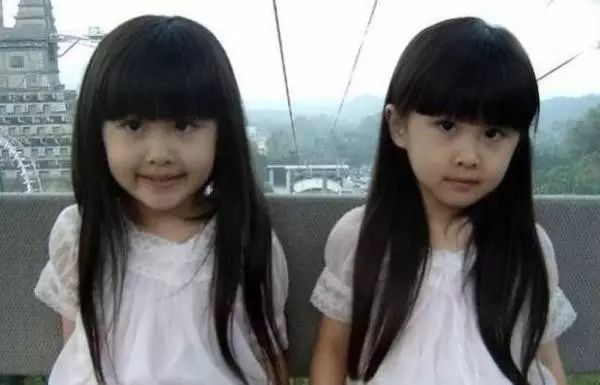 還記得曾經超紅的台灣雙胞胎姐妹花​Sandy&Mandy嗎？現在她們15歲，近照美得不行！ 網紅 第2張
