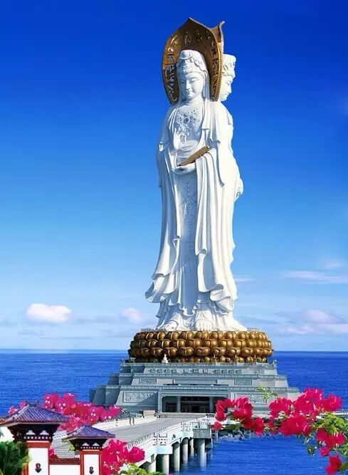 将世界上最大的三尊佛像送给师兄们,希望佛光普照众生,保佑您和家人