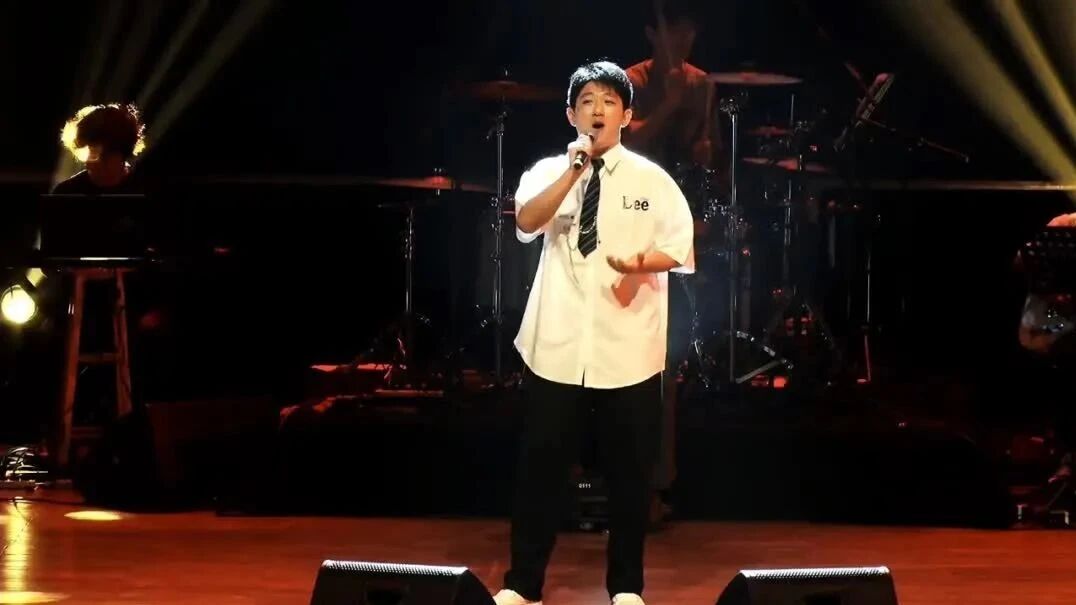 《输了你赢了世界又如何》⭐实力开麦！我校学子刘首均获2023年校园最强音全国总冠军-1