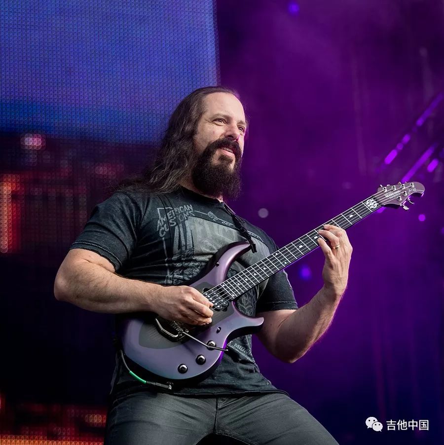 大神之间的巅峰对决:john petrucci vs steve vai