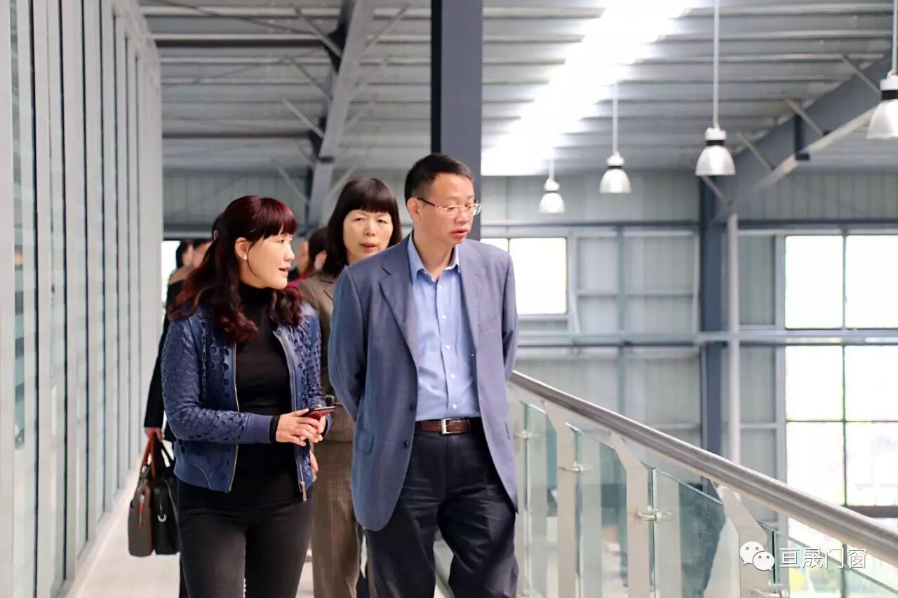 长沙市政协主席文树勋视察民建会员企业湖南亘晟门窗有限公司