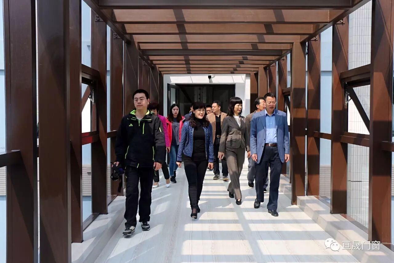 长沙市政协主席文树勋视察民建会员企业湖南亘晟门窗有限公司