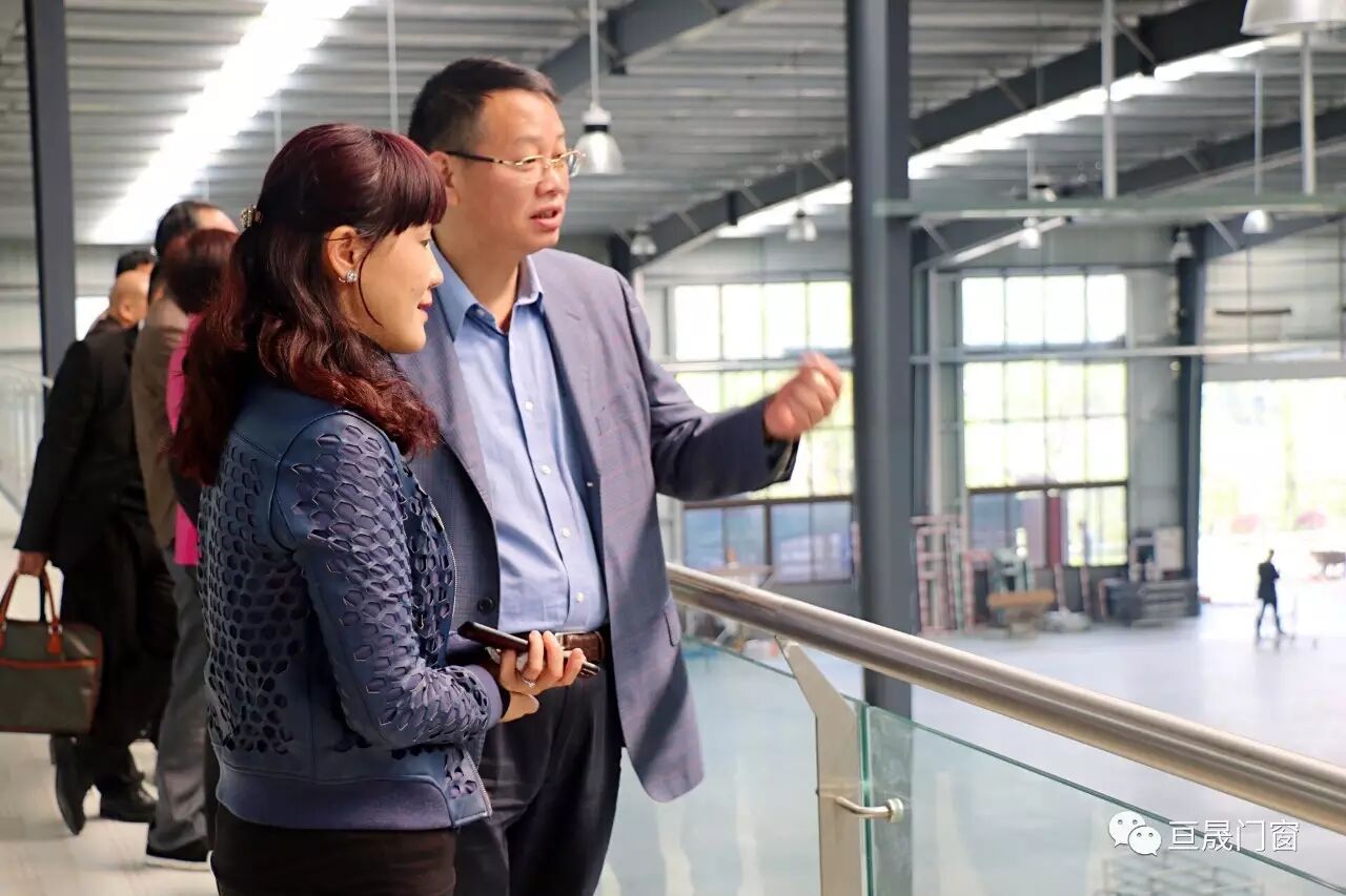 长沙市政协主席文树勋视察民建会员企业湖南亘晟门窗有限公司