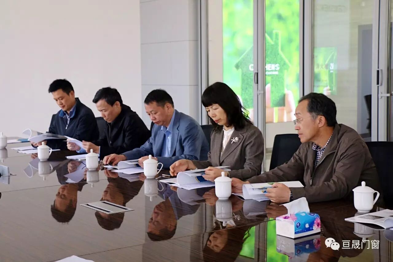 长沙市政协主席文树勋视察民建会员企业湖南亘晟门窗有限公司