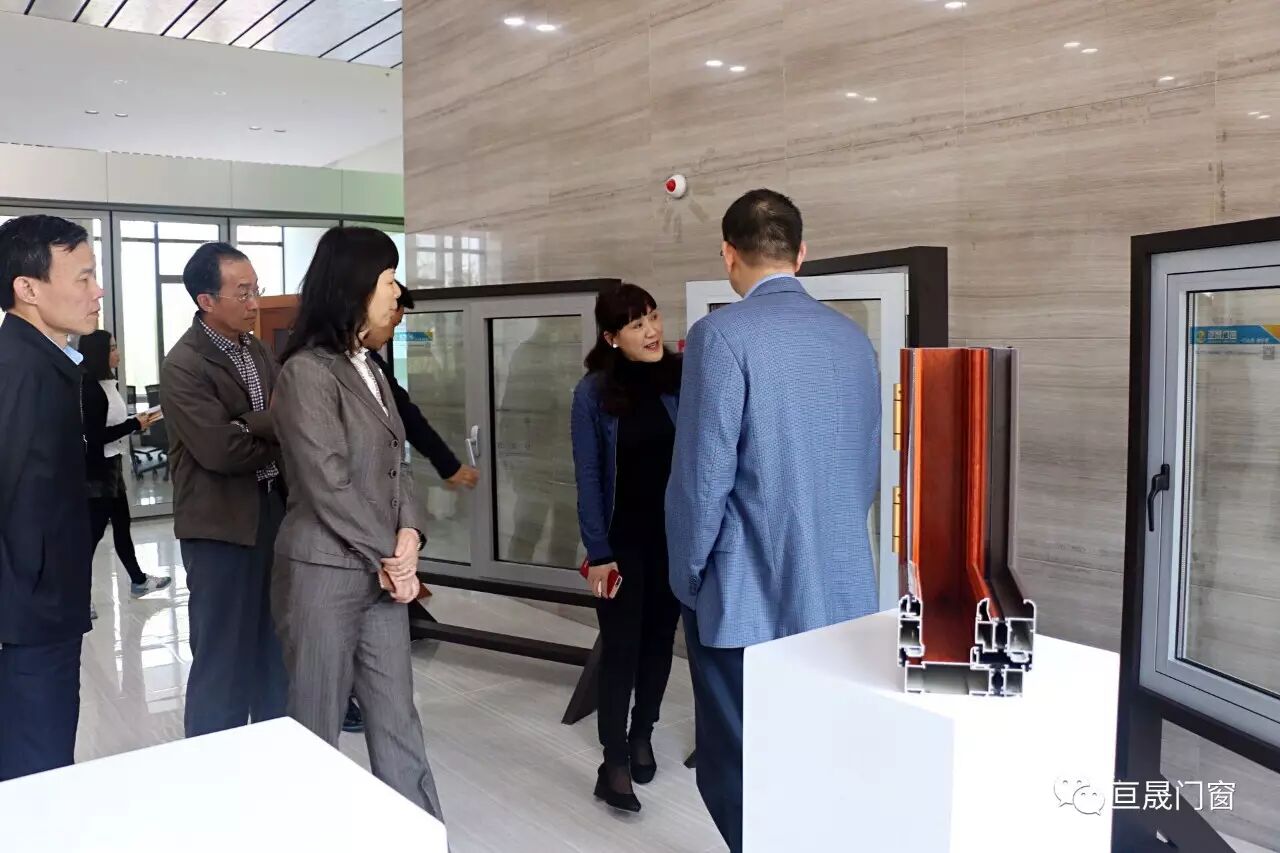 长沙市政协主席文树勋视察民建会员企业湖南亘晟门窗有限公司