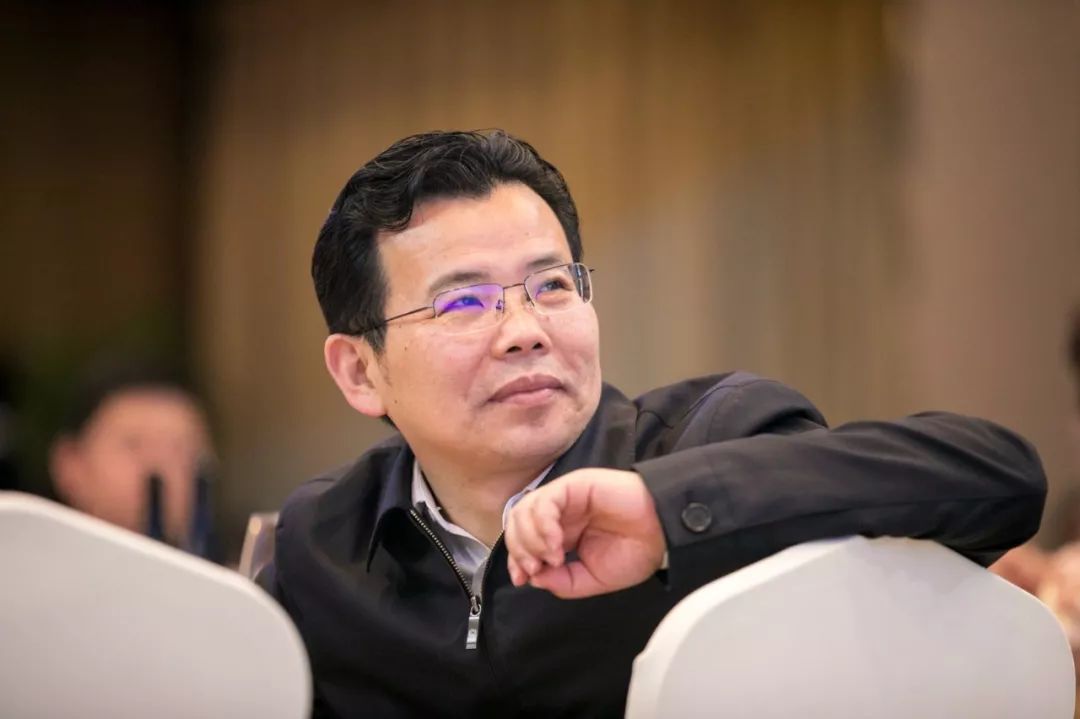 cxo联接无限|云南省政府副秘书长陈明出席俱乐部春茗会