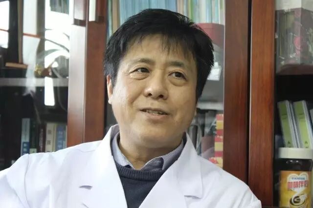 [专访]天医总院杨学军: <wbr>率先应用经颅磁刺激技术 <wbr>胶质母细胞瘤影像学全切除率95%以上 <wbr>科