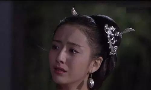 姐妹花嫁给同一丈夫,结婚多年都没怀孕,向体内塞的药丸找出原因