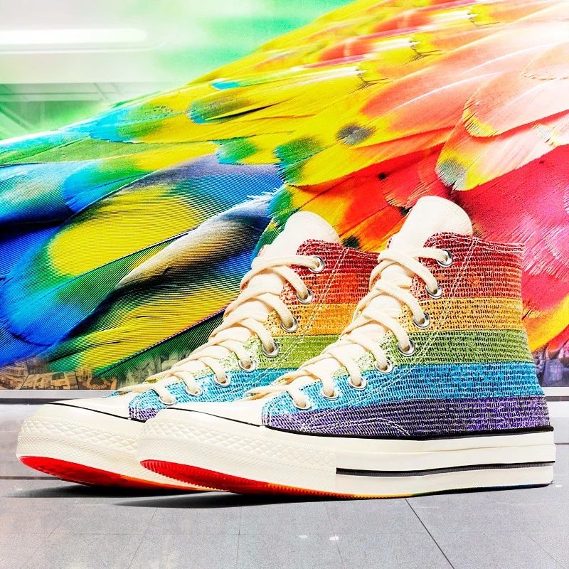 新品麦粒Miley Cyrus主导设计 x Converse Pride Chuck 1970 High Top彩虹系列