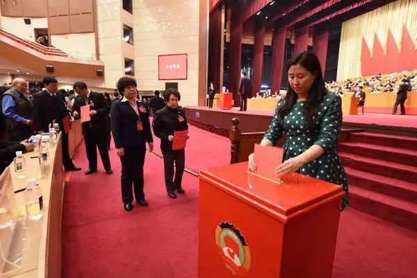 哈尔滨市政协十三届一次会议选出新一届主席,副主席 附简历