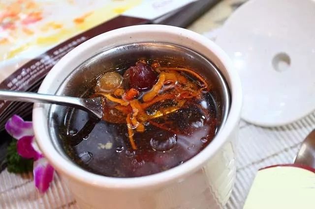 虫草花竹丝鸡汤