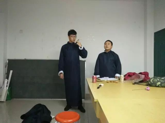 喜剧大会那一期_喜剧中心查理辛吐槽大会 下载_喜剧中心贾斯汀-比伯吐槽大会