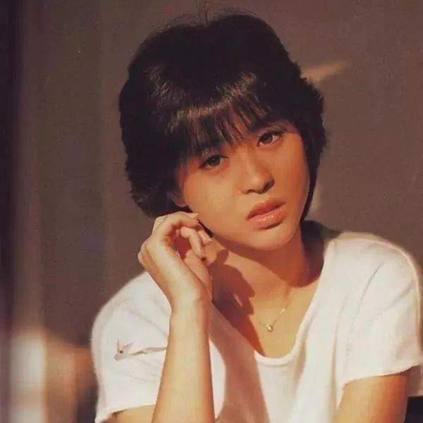 昭和末期三大歌姬:小泉今日子,中森明菜,松田圣子谁更有魅力?