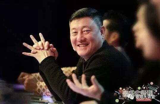 歌王韩磊变身老师,言传身教:流传半个世纪才叫经典!