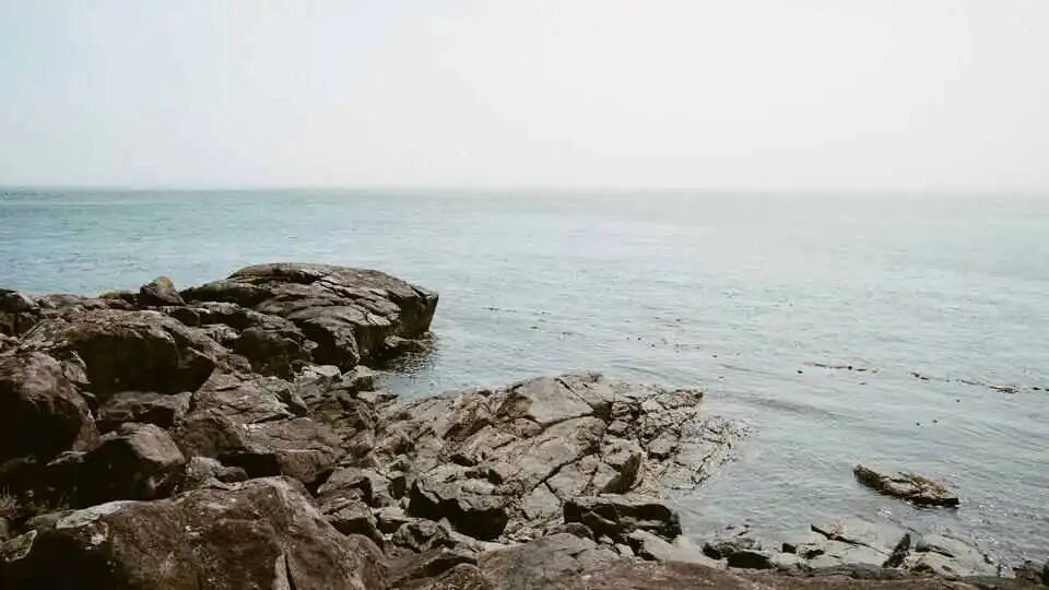 配图·远山层叠