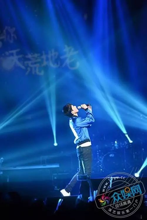 张杰“我想”世界巡演洛杉矶杜比剧院开唱 全新曲目回馈北美歌迷