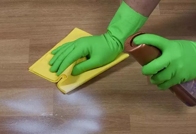 地板保养知识_木地板保养方法_地板保养精油