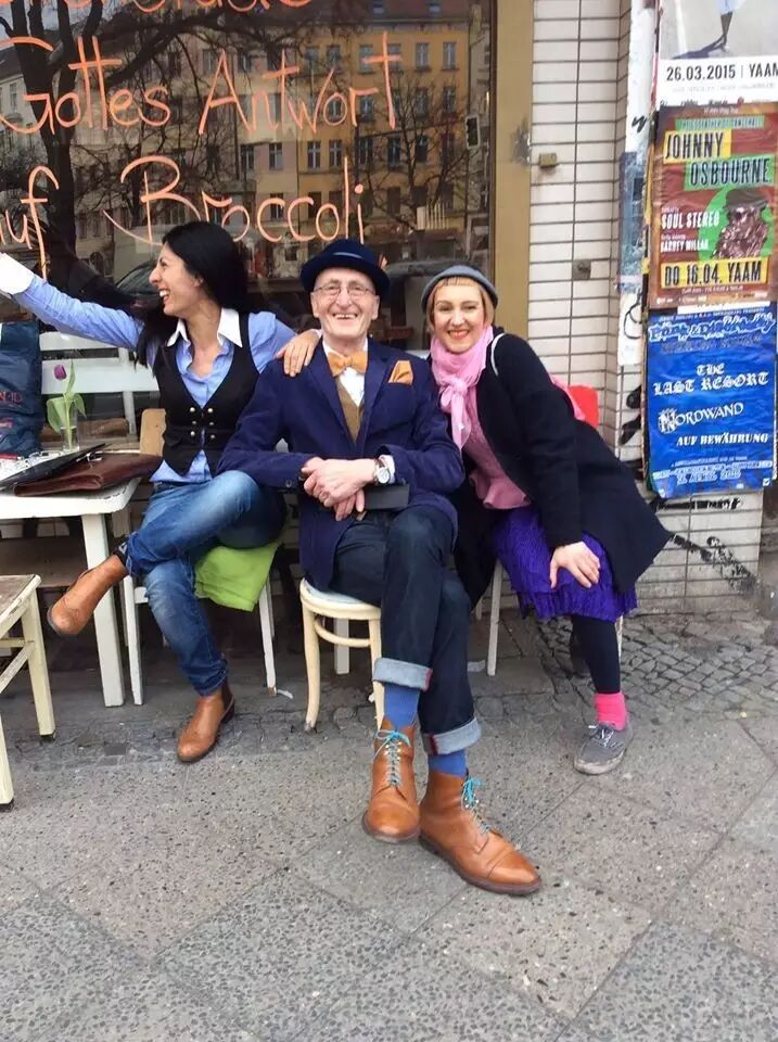 热帖：105岁老爷爷的朋友圈 这特么才叫生活···