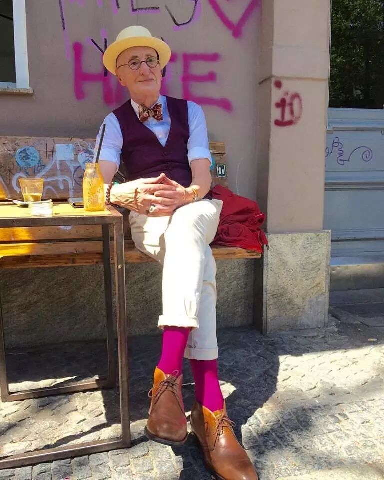 热帖：105岁老爷爷的朋友圈 这特么才叫生活···