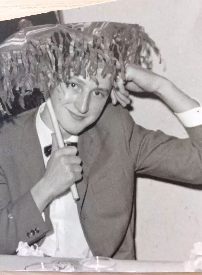 热帖：105岁老爷爷的朋友圈 这特么才叫生活···