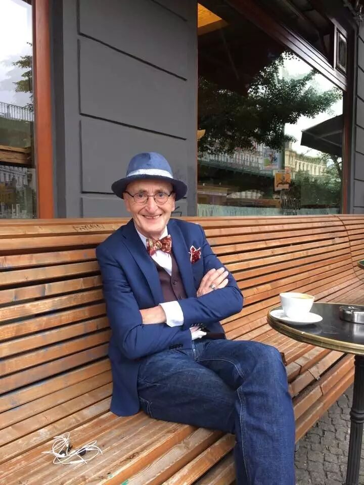 热帖：105岁老爷爷的朋友圈 这特么才叫生活···