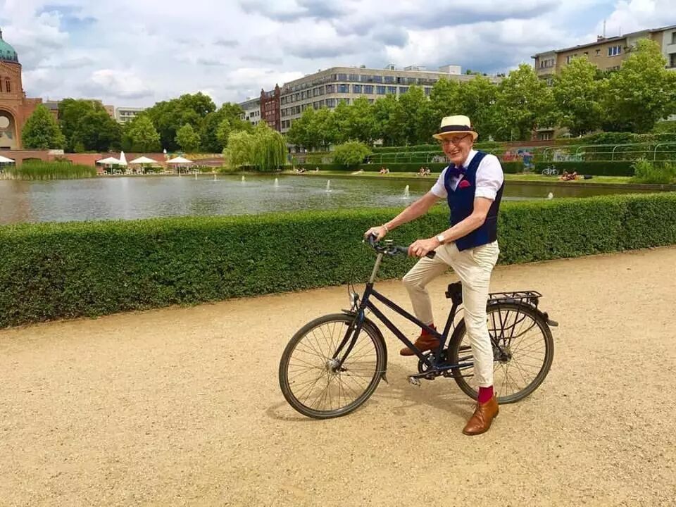 热帖：105岁老爷爷的朋友圈 这特么才叫生活···