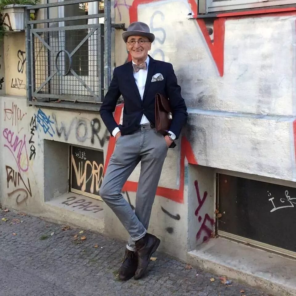 热帖：105岁老爷爷的朋友圈 这特么才叫生活···