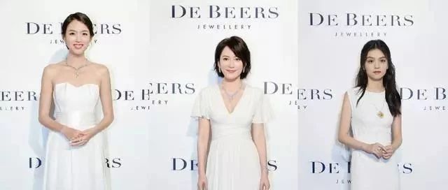 张梓琳、俞飞鸿与春夏同穿白裙同台比美,一时竟分不清谁最好看了