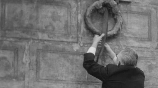 【短片欣赏】我们的费尔斯特先生去世了