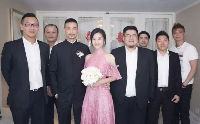 快来看看我们粉嫩粉嫩的