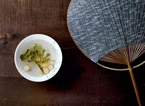 【间茶】人生如茶，先苦后甜，但甜永远比苦来得更持久