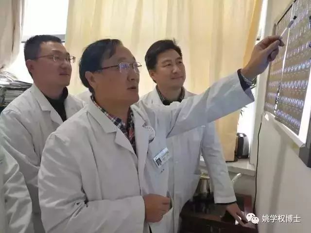 姜超 文章列表 >总有一部分人是带着情怀的来做值得托付生命的医生