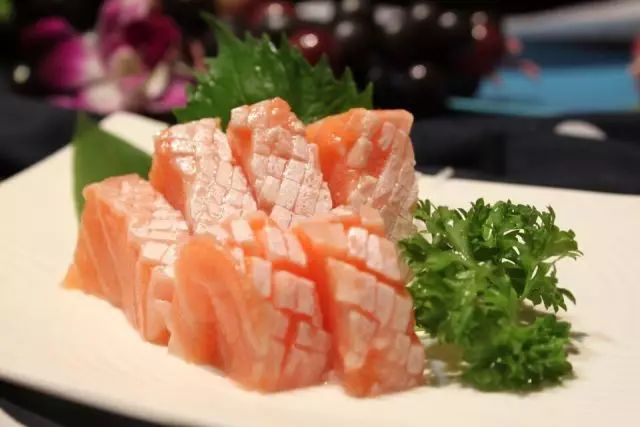 三文鱼腩