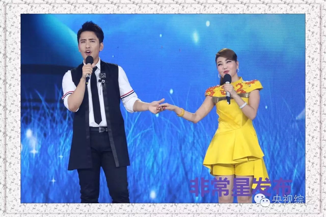 乌兰图雅携众好友发布十场演唱会,扎西顿珠手捧鲜花单膝跪地?