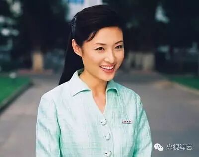 周涛历年春晚造型是怎样设计的?背后有怎样的故事?