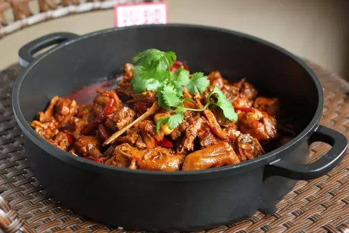 三穗鸭是中国地方四大名鸭之一,是鸭中之佼佼者,具有野鸭风味,肉质