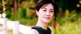 红极一时的王菁华:与知名男星分手后,49岁仍未婚