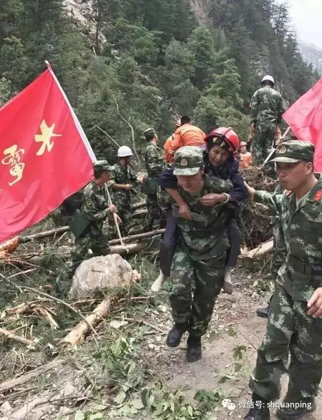我不知道你是谁，却知道你为了谁，向人民子弟兵致敬！