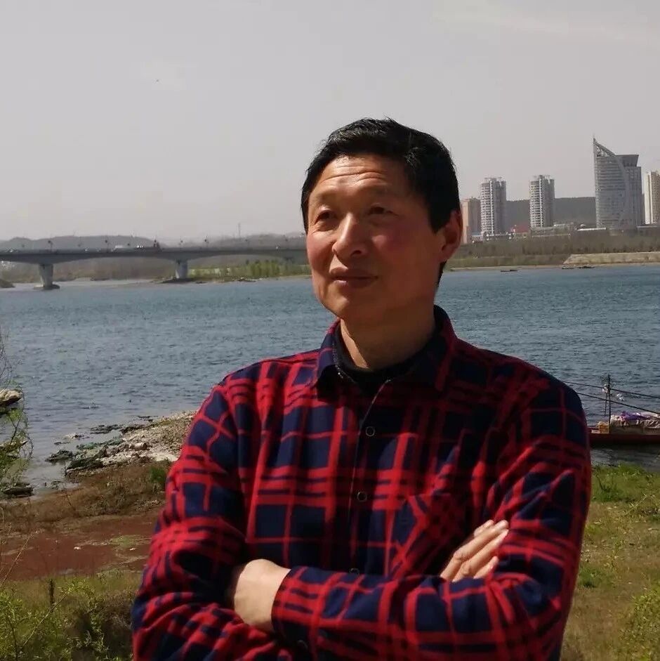 【游戏语文】杨富昌：写作教学（15）  读完诗歌才知道(2)之凝视凳子篇