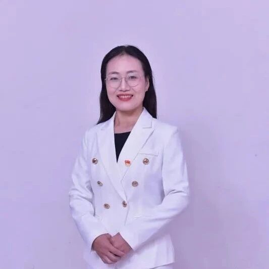 【青春语文·亚平专栏】“我”的伤痛，“我们”疗愈 ——《以家人之名》观剧有感