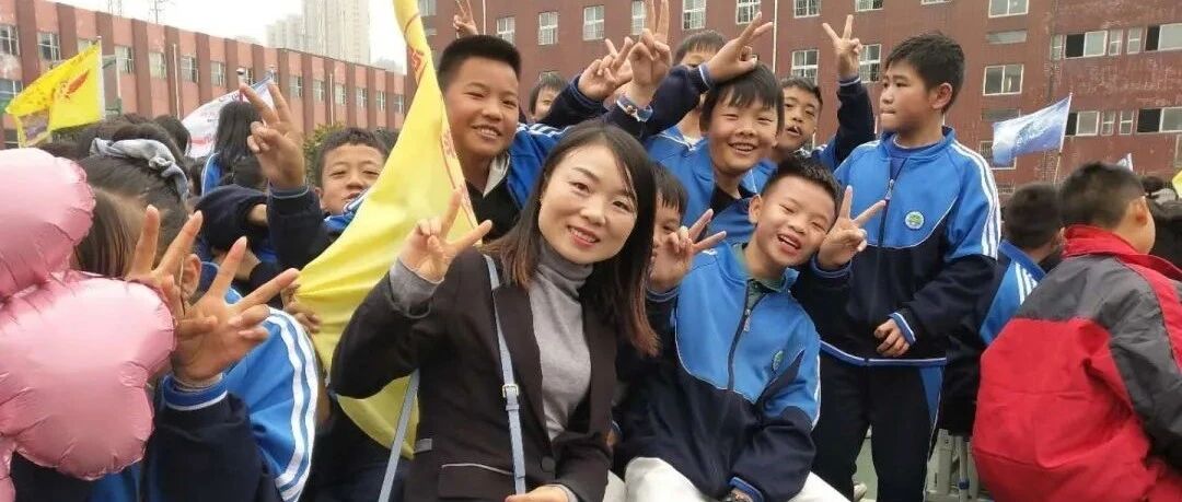 【青春语文·家美专栏】用心做自己 人生别有精彩——读《一位青年教师的专业成长之路·王君专业求索笔记》
