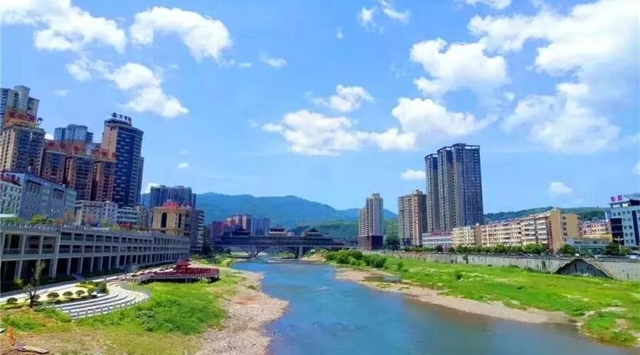 第1407季【湿地秦风】部编版八上第三单元写作教学设计