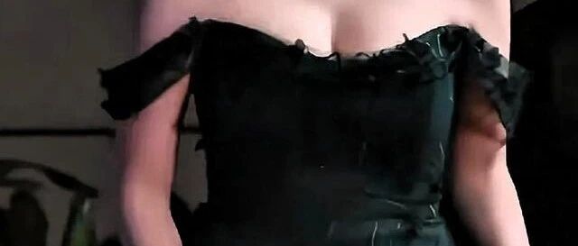 邱淑贞vs沈月:最美星二代,跟大美女妈妈差在哪?颜值打了折,怪时代不怪爹!