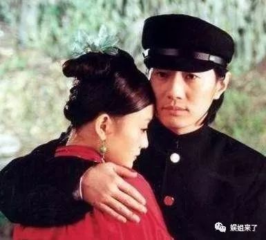 郑钧曾与李小璐“热吻”,刘芸怕老公被勾引说要防着她点!