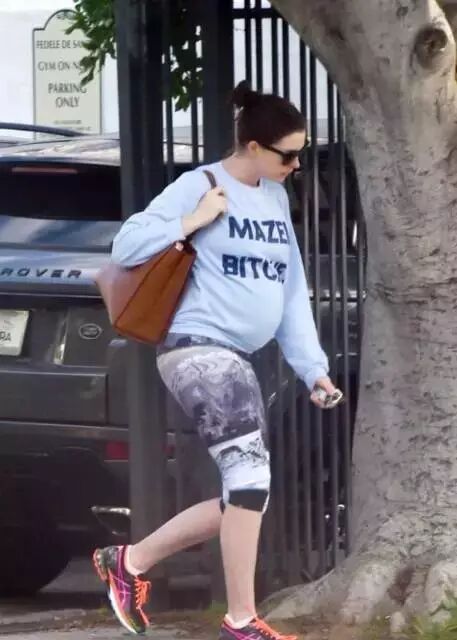 昆凌二胎孕照曝光身材依旧好到爆,为什么她们怀孕也能美上天?-怀孕期