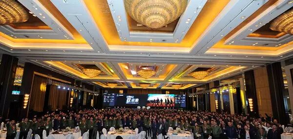 亚信集团cfo_亚信集团是做什么的_亚信集团