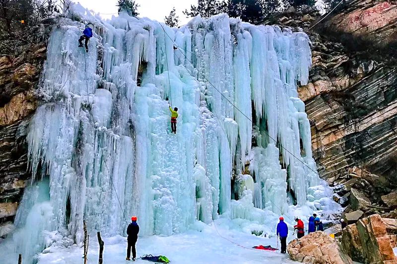 1日61桃源仙谷超大冰瀑群の登山赏冬尽享冬日户外冰雪之乐
