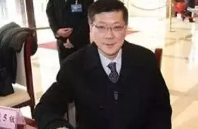 医生级别 两会：取消医生职称分级晋升！主任医师有话说！