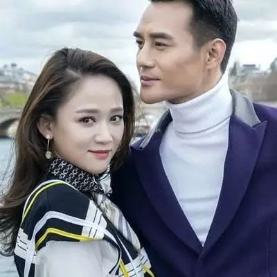 王凯因病暂别娱乐圈,据说是因为陈乔恩已怀孕,他们两秘密结婚
