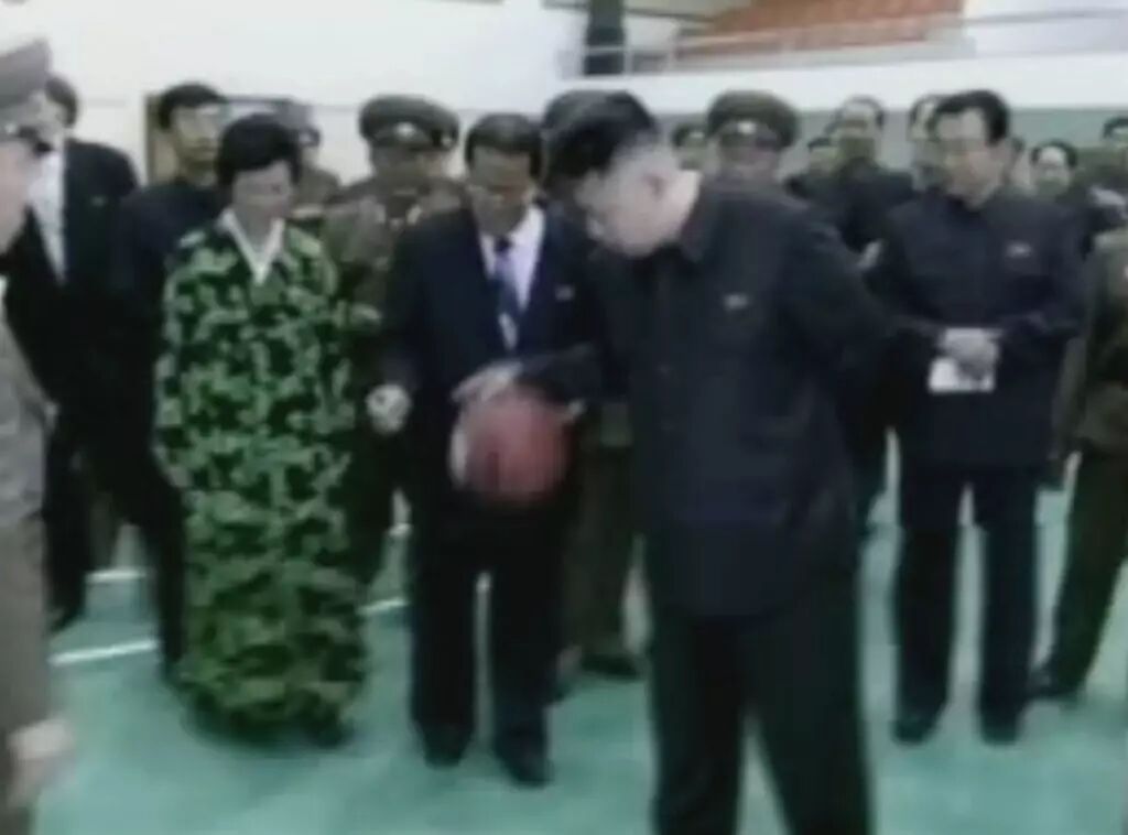 盤點金正恩的十八般武藝:彈琴、開坦克、打籃球